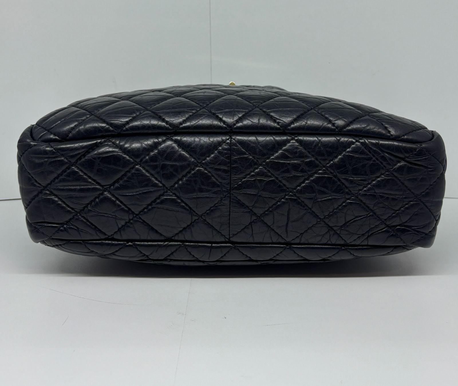 Chanel grand sac pour appareil photo réédition en vente 4
