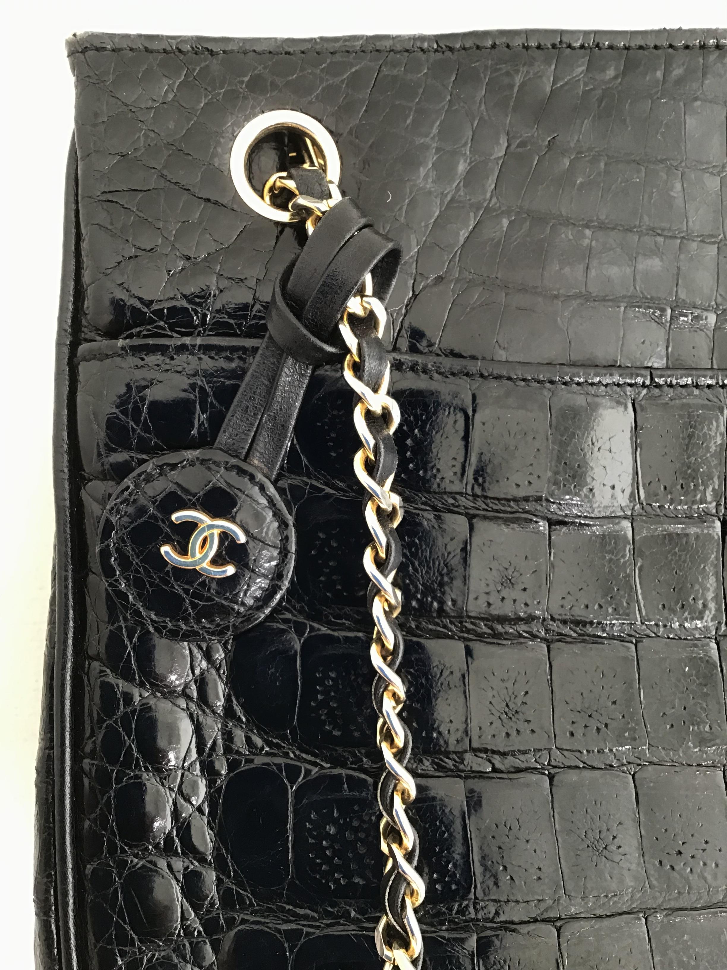 Chanel Black Alligator Handbag  In Good Condition In San Francisco, CA