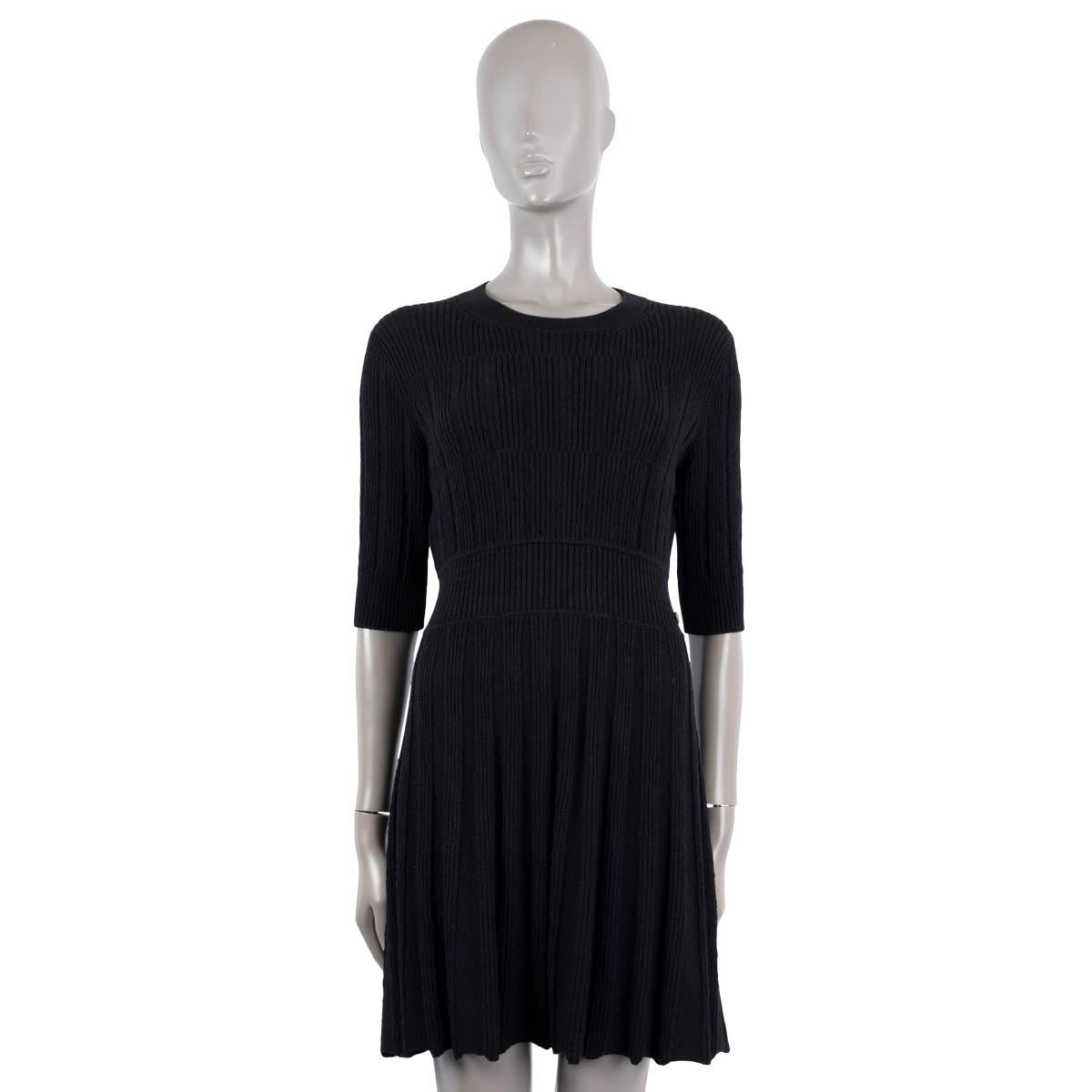 Black CHANEL black alpaca & wool 2018 18B TEXTURED KNIT Dress 40 M For Sale
