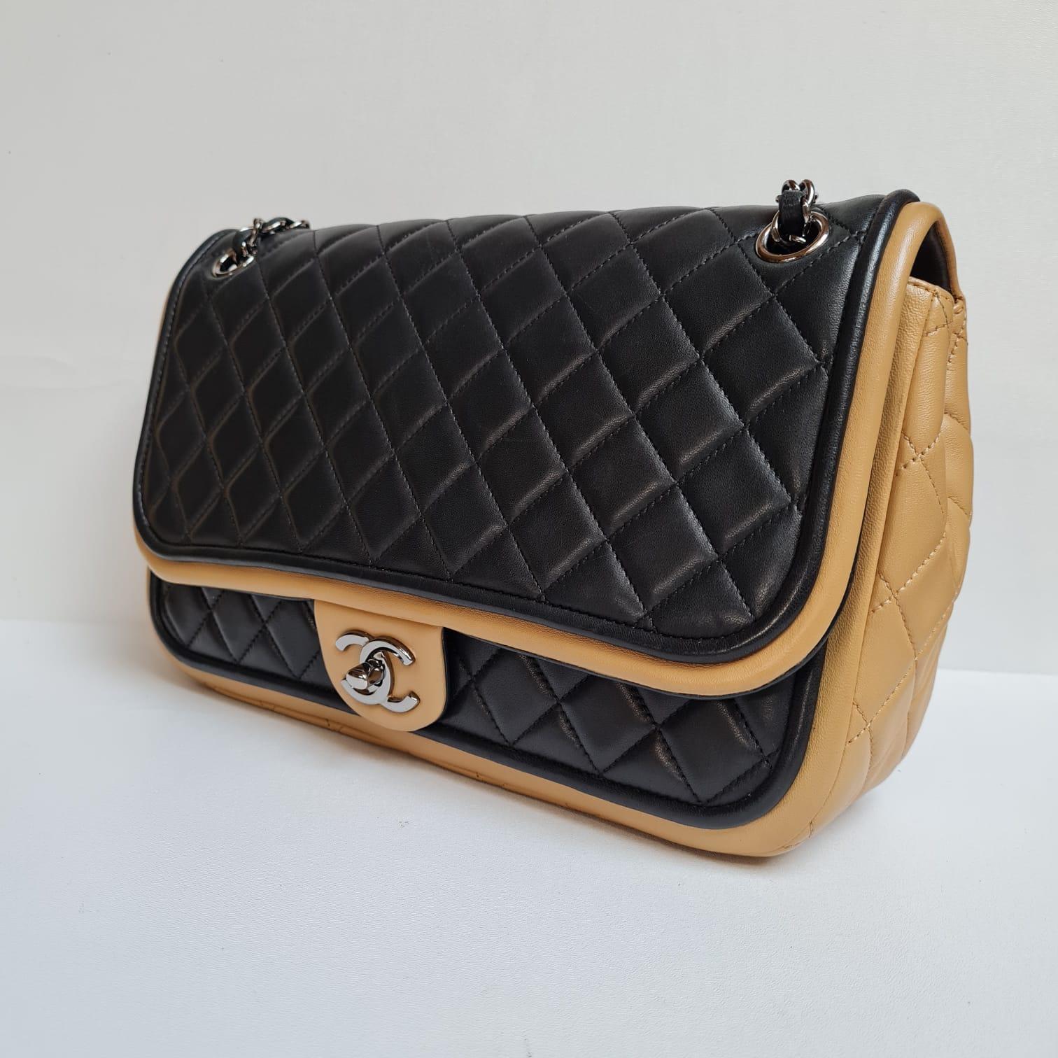 Chanel Black and Beige Lambskin Quilted Twist Two Tone Jumbo Single Flap Bag For Sale 11