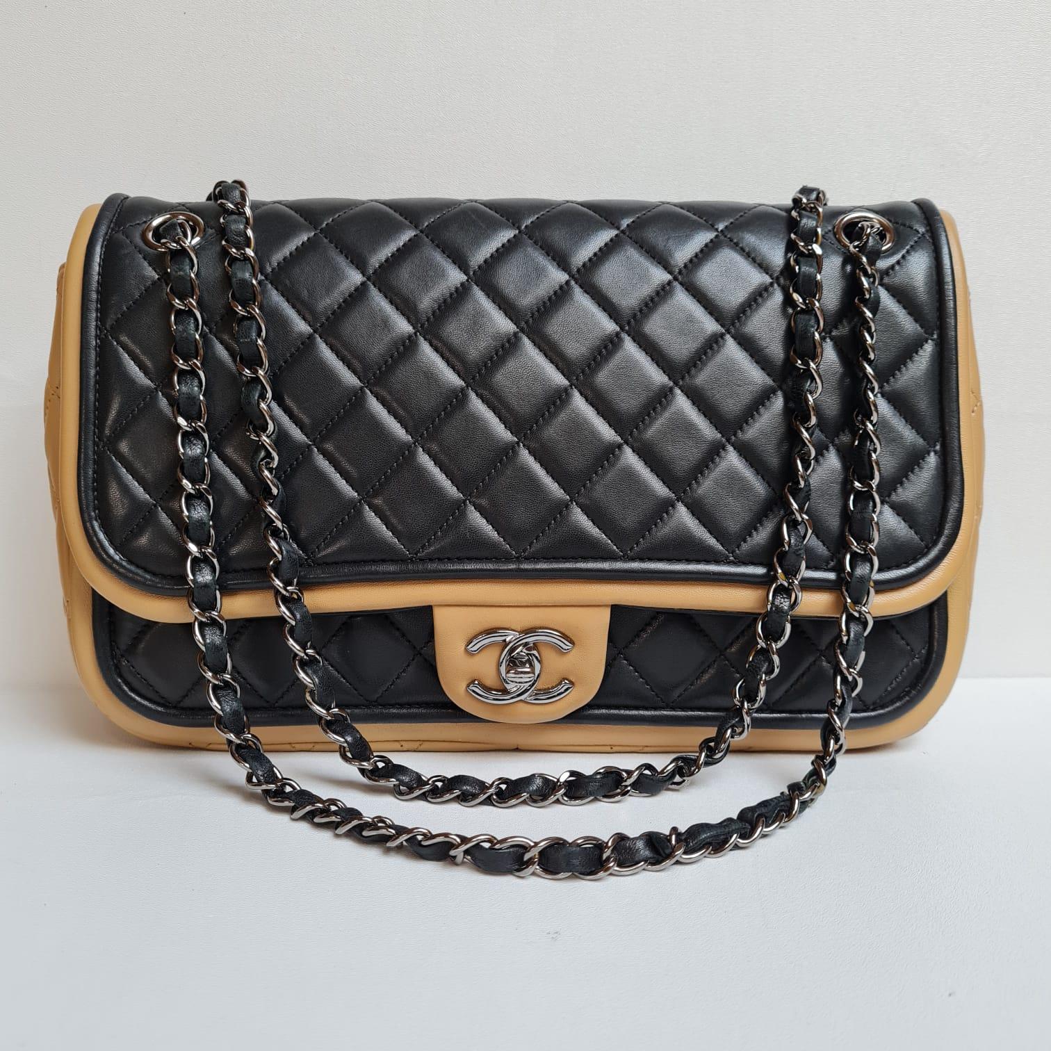 Chanel Black and Beige Lambskin Quilted Twist Two Tone Jumbo Single Flap Bag For Sale 13