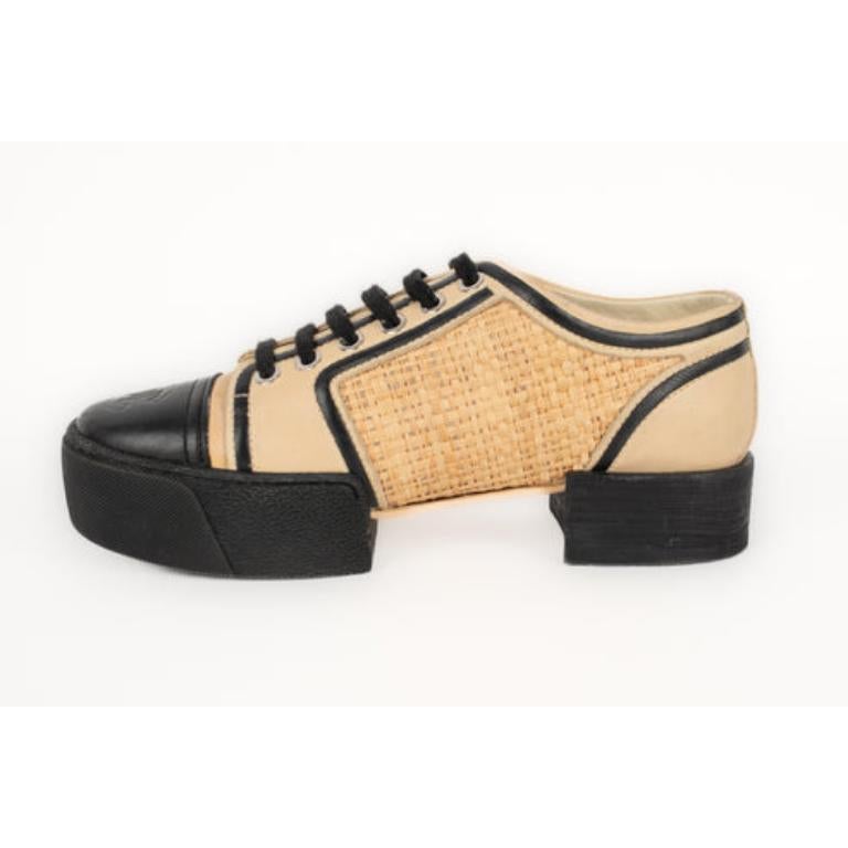 Zapatos de piel negros y beige de Chanel 1