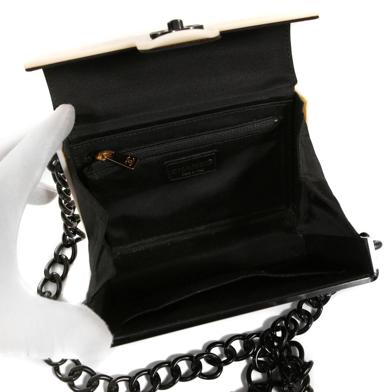 Chanel Black and Cream Bakelite Small Shoulder Bag 2