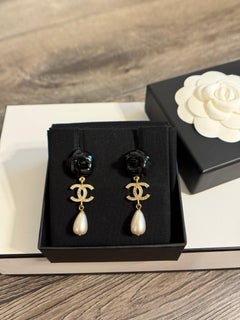 CHANEL Black and Gold Crystal CC Flower Pearl Dangle Earrings