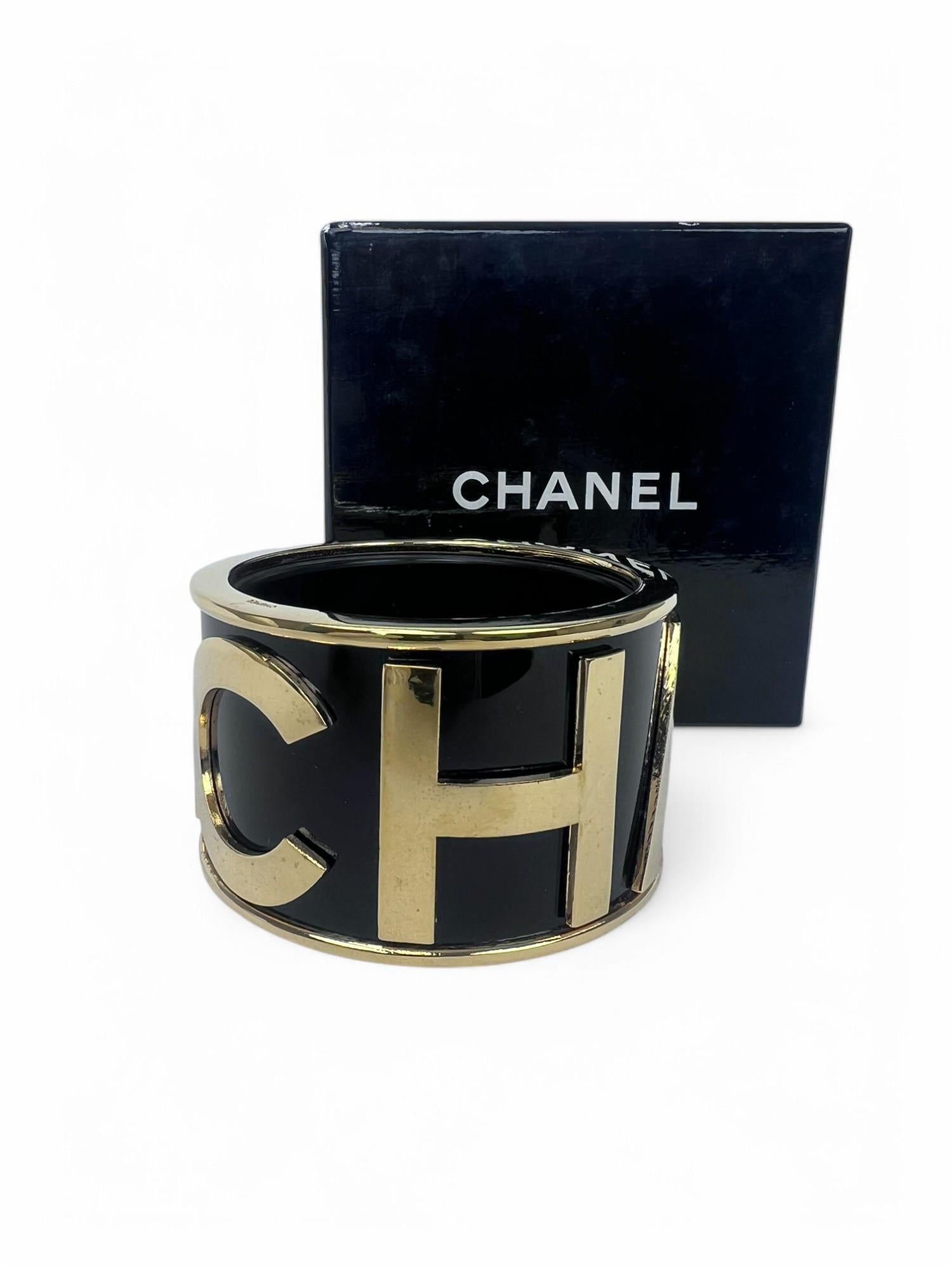 Chanel Black and Gold Cuff 1990/1991 For Sale 3