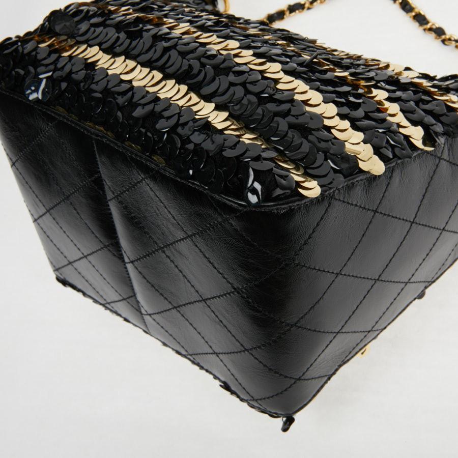 Chanel Black and Gold Sequins Bag 10