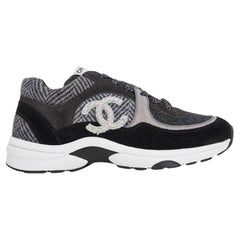 Chanel Sneakers basse nere e grigie CC 37,5