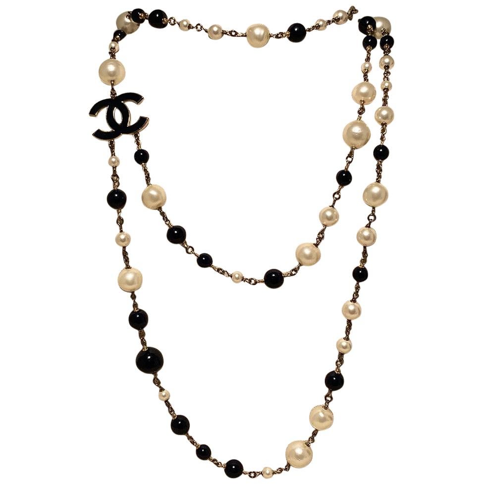 chanel bead necklace black