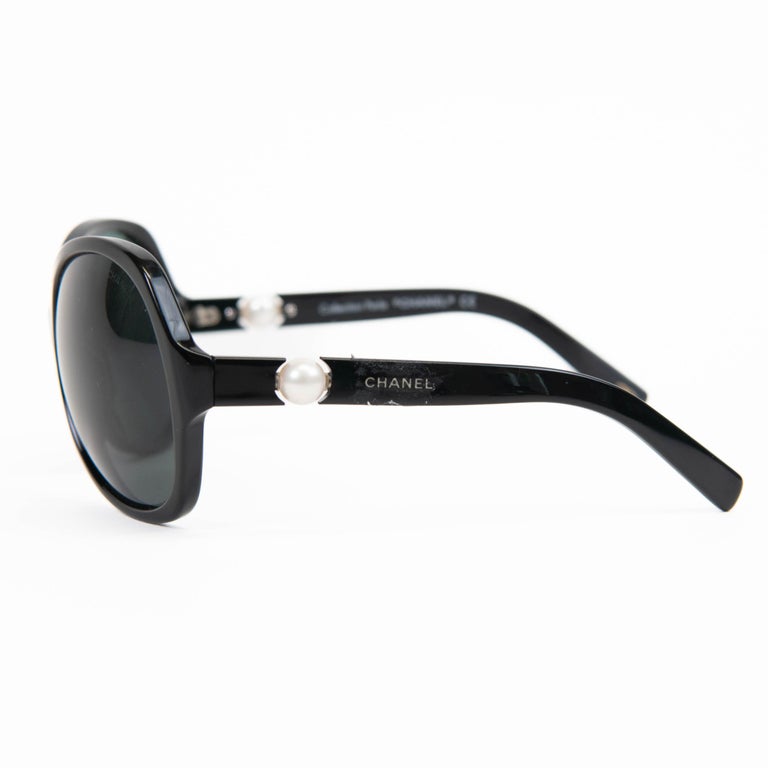 Chanel Black and Pearl Sunglasses 5141-H at 1stDibs display picture 2