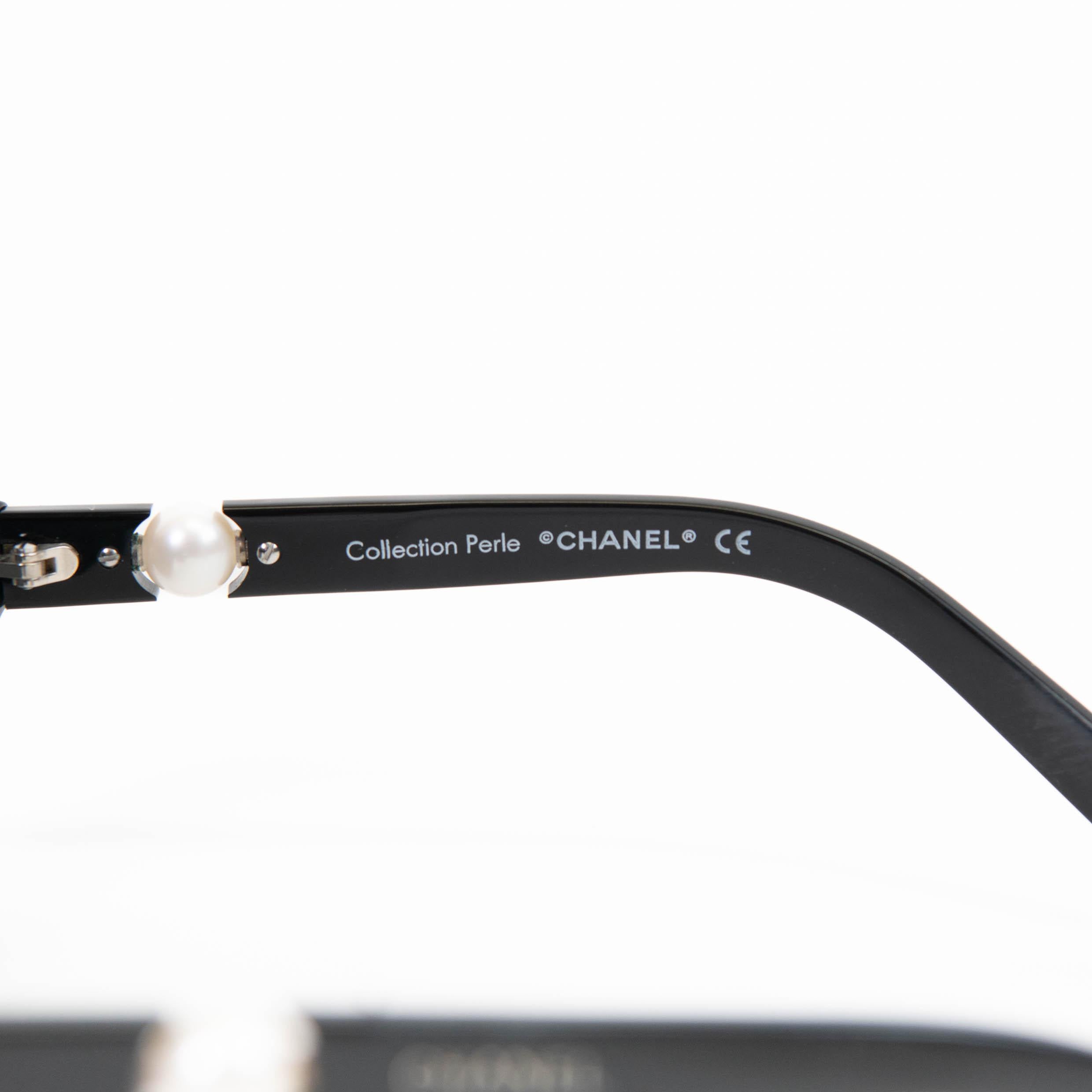 Women's or Men's Chanel Black and  Pearl Sunglasses 5141-H