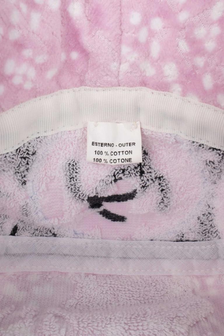 Women's Chanel Black and Pink Cotton Bucket Hat For Sale