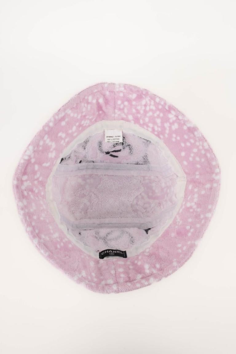 Chanel Black and Pink Cotton Bucket Hat For Sale 1