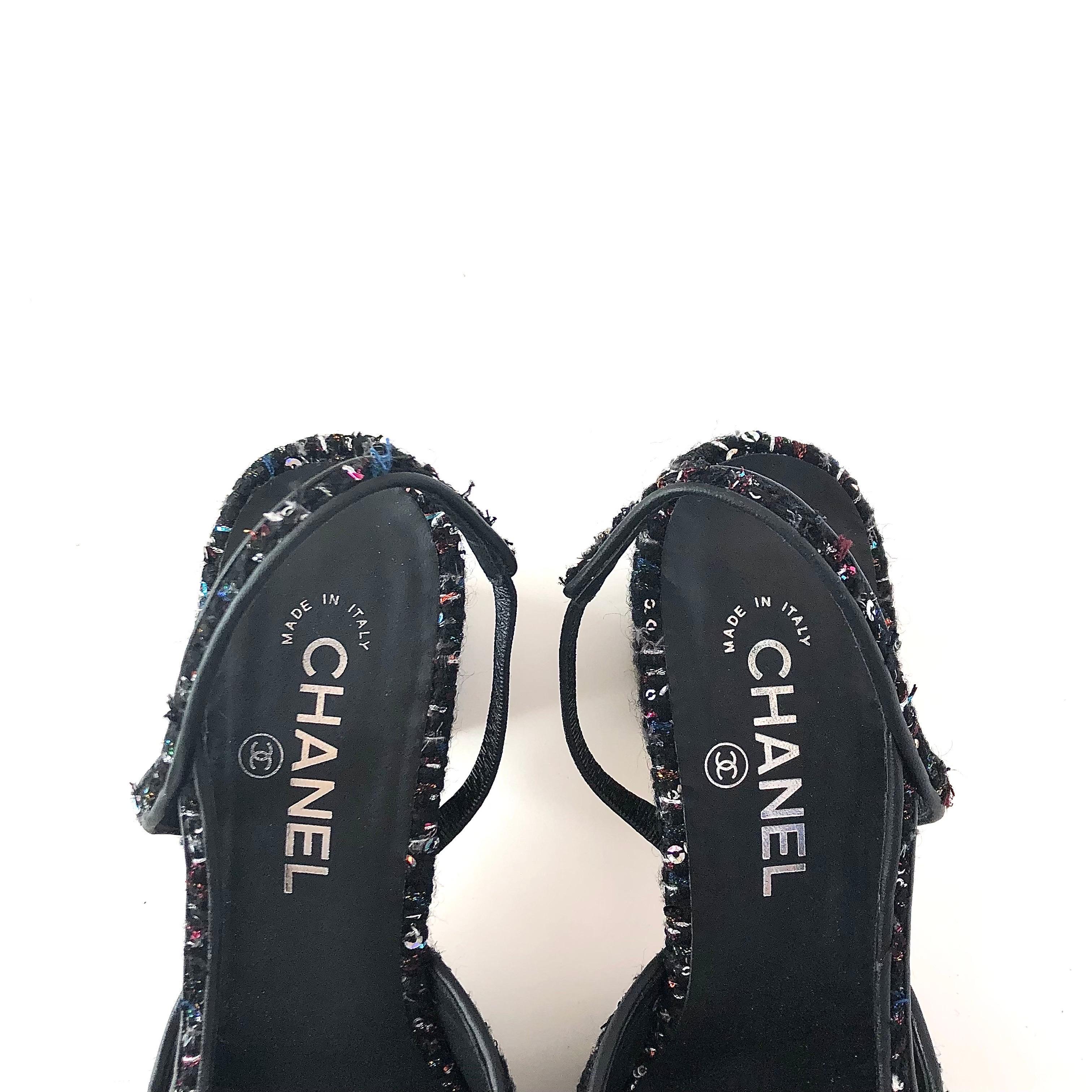 Chanel Pumps 40.5 in tweed nero e paillettes con logo CC in punta di CAP In condizioni buone in vendita a Mechanicsville, VA
