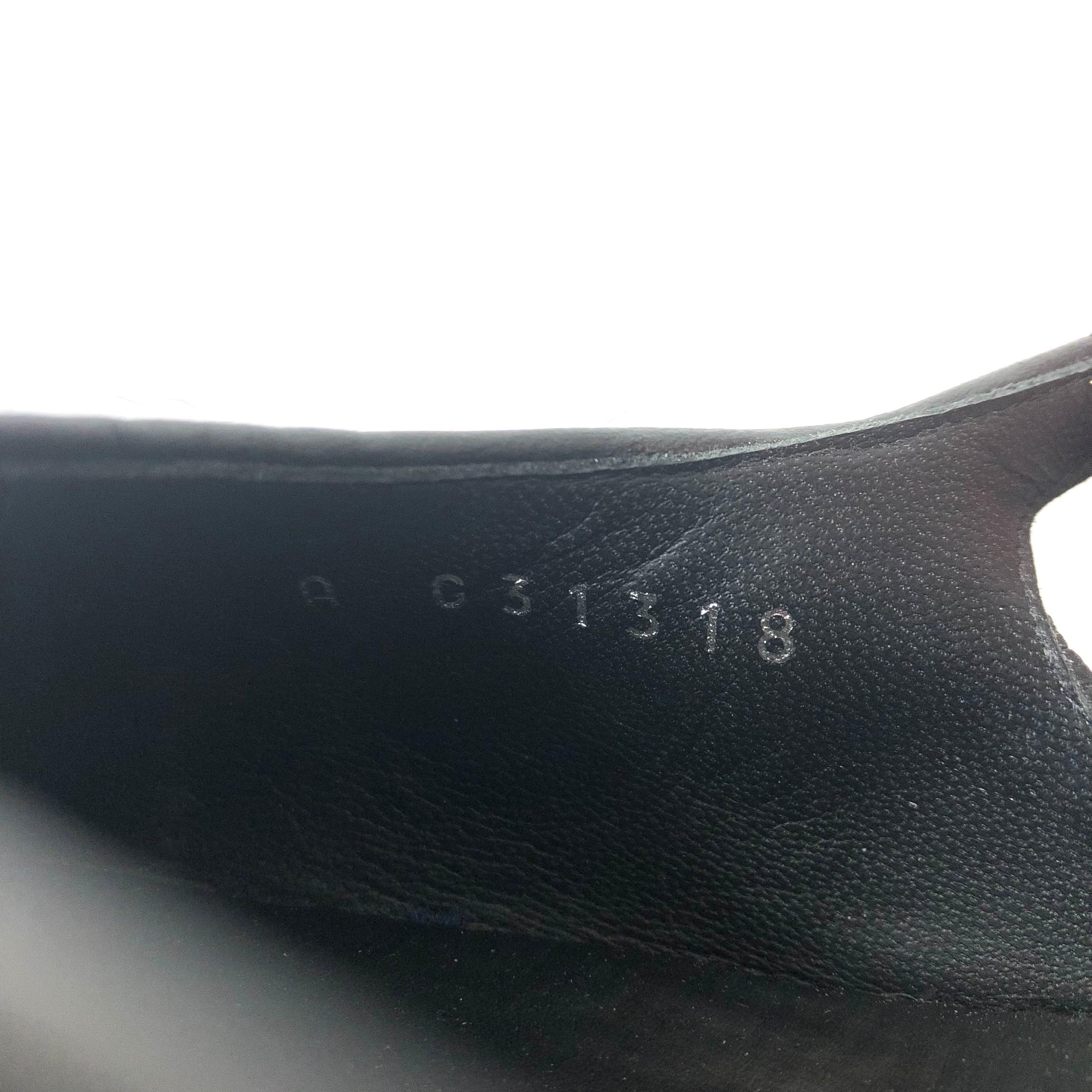 Chanel Pumps 40.5 in tweed nero e paillettes con logo CC in punta di CAP in vendita 4