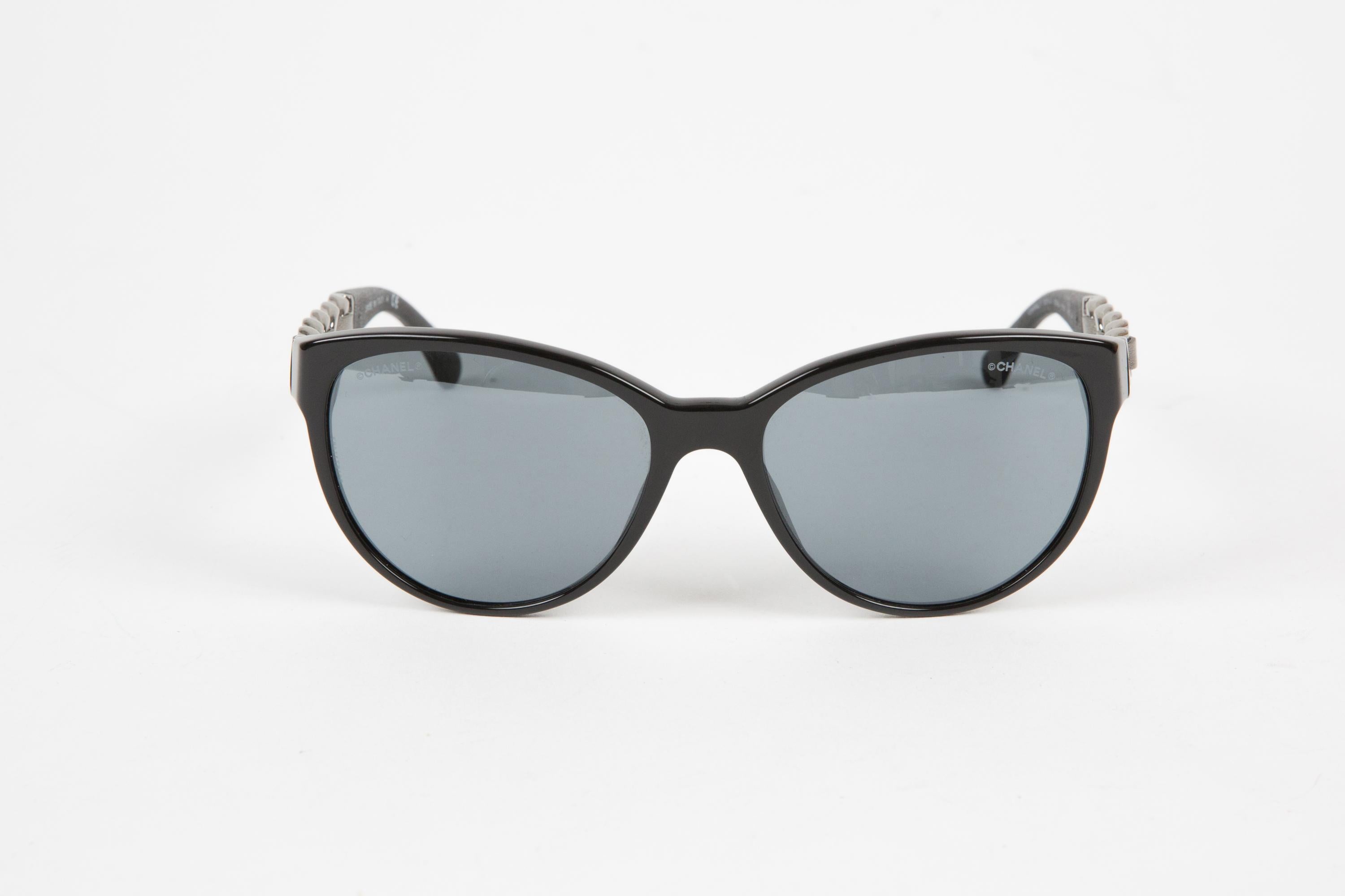 Women's Chanel Black and Silver Tone Chain Sunglasses For Sale