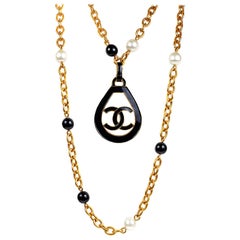 Chanel Black and White Enamel and Pearl Necklace