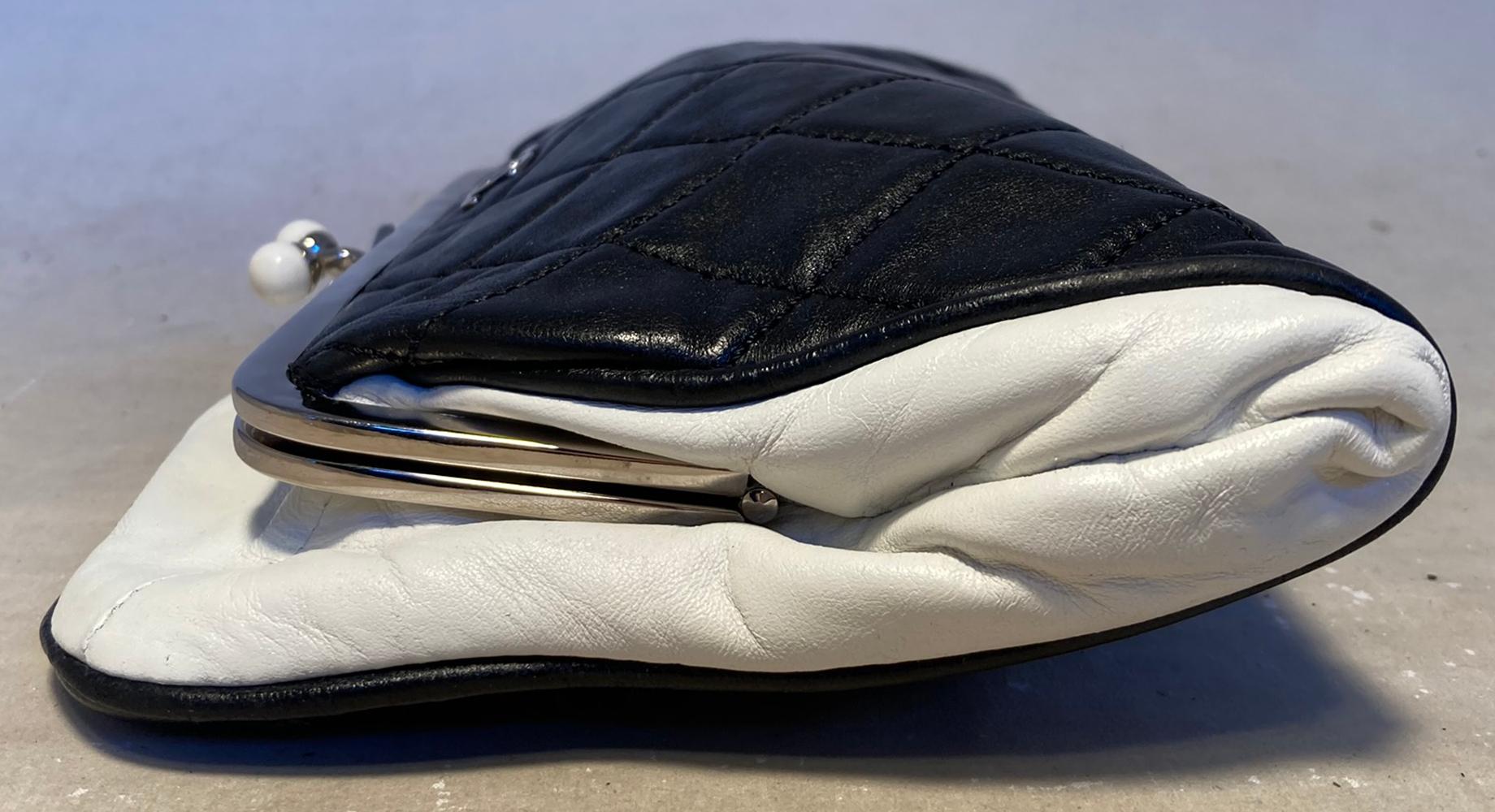 Chanel Black and White Kiss Lock Clutch with Coin Pouch In Excellent Condition In Philadelphia, PA