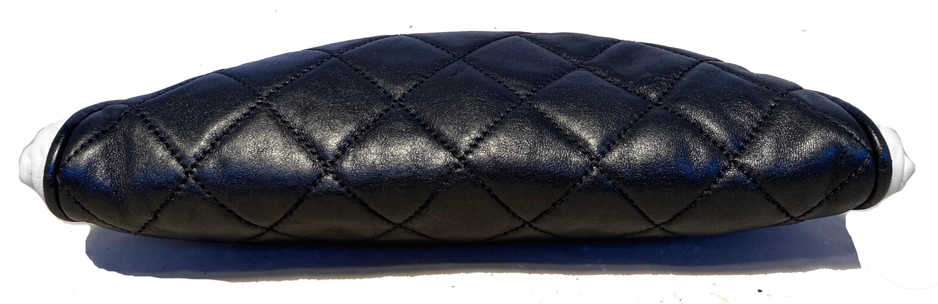 Women's Chanel Black and White Kiss Lock Clutch with Coin Pouch