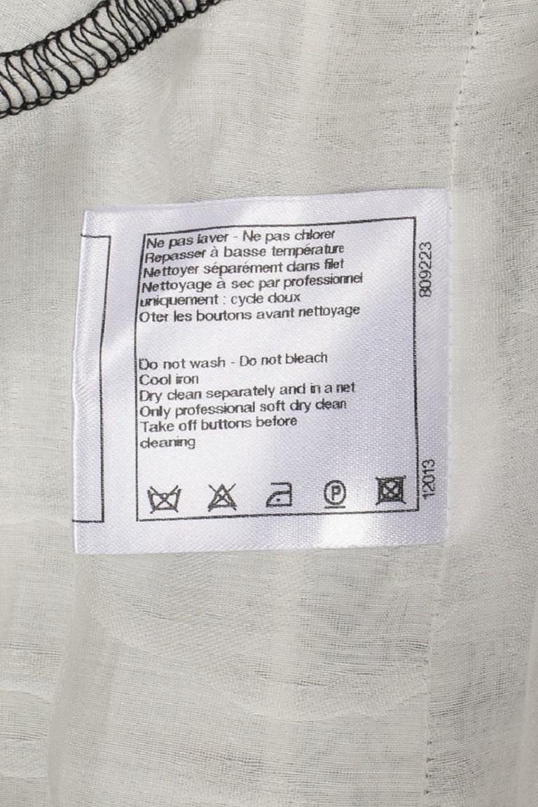Chanel Schwarz-weißes ärmelloses Spitzen-Top im Angebot 6