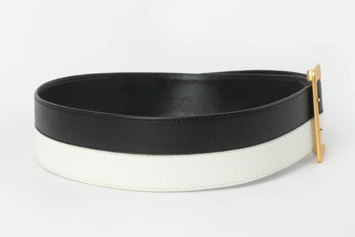 Women's Chanel Black and White Leather Belt Spring-Summer Collection, 1995 For Sale