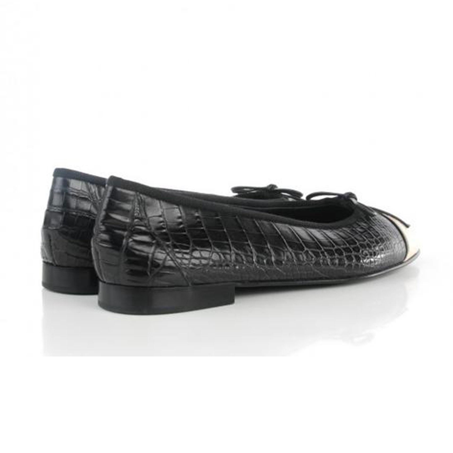 Women's or Men's Chanel Black and White Limited Edition & Crocodile Alligator Ballet 39.5 Flats For Sale