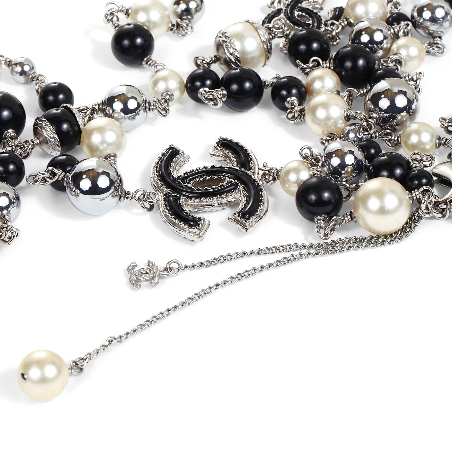 Chanel Black and White Pearl Enamel Long CC Necklace In Excellent Condition In Palm Beach, FL