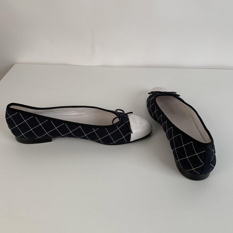 Chanel Black and White Quilted Ballet Flat Ballerina Shoes Size 41 at  1stDibs