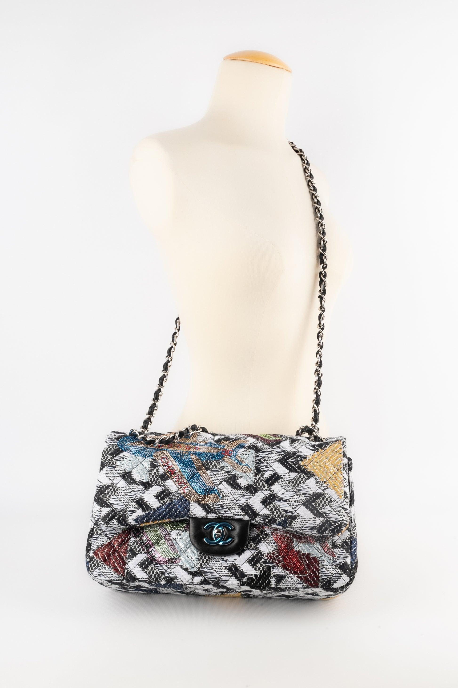 Chanel Black and White Qulted Tweed 'Jumbo' Bag, 2016 In Excellent Condition In SAINT-OUEN-SUR-SEINE, FR