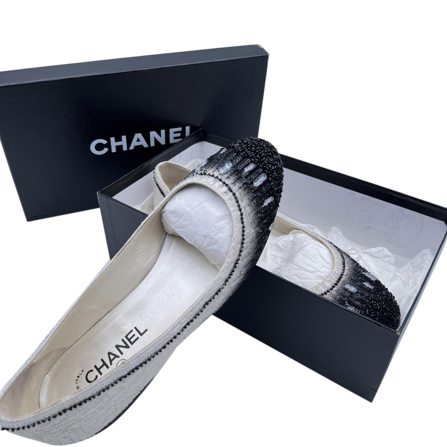 Gray Chanel Black and White Sequinned Ballet Flats Shoes Size 40