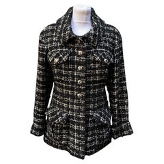 Chanel Black and White Tweed Bouclè Planisphere Jacket Size 38 FR