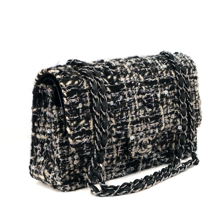 Chanel Black and White Tweed Double Flap Classic Bag For Sale at 1stDibs