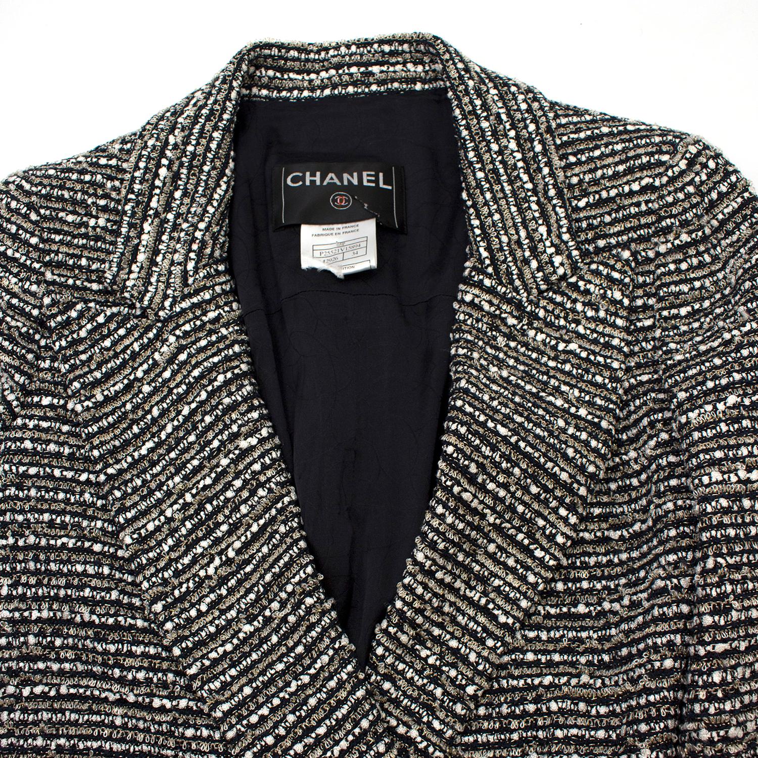 Chanel Black and White Tweed Jacket FR 34 In Excellent Condition In London, GB