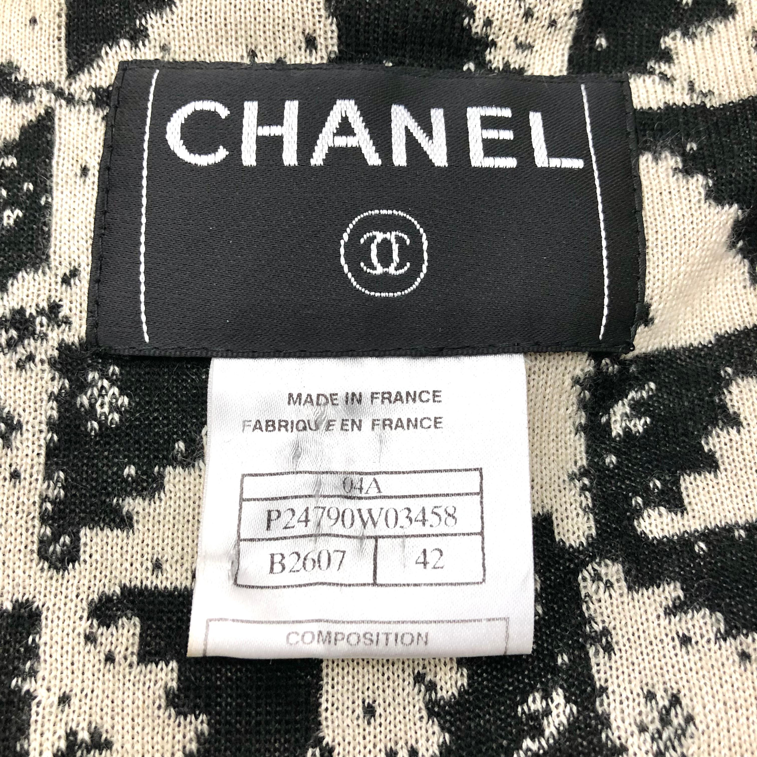 Chanel Black and White Wool Tweed Jacket  For Sale 2