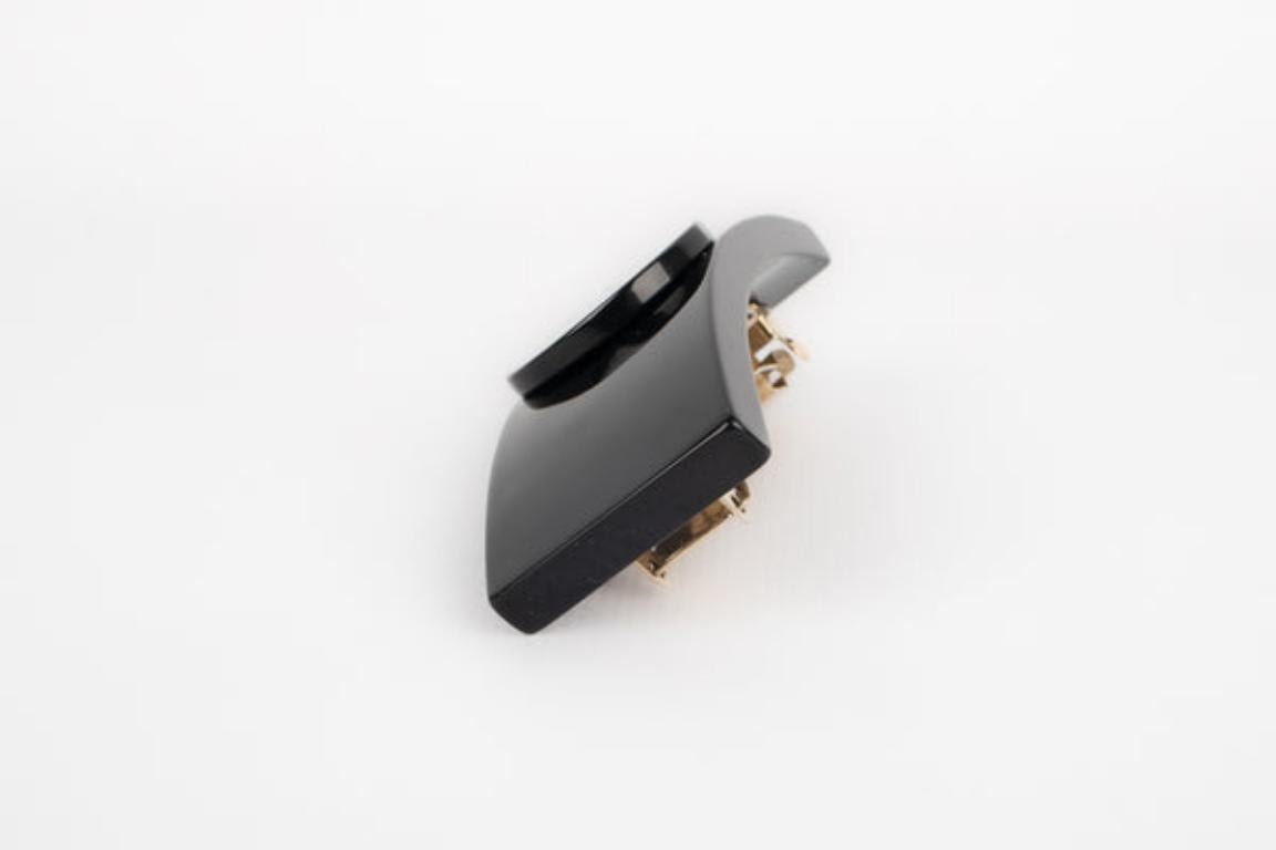Women's Chanel Black Bakelite Hair Clip 2006 For Sale