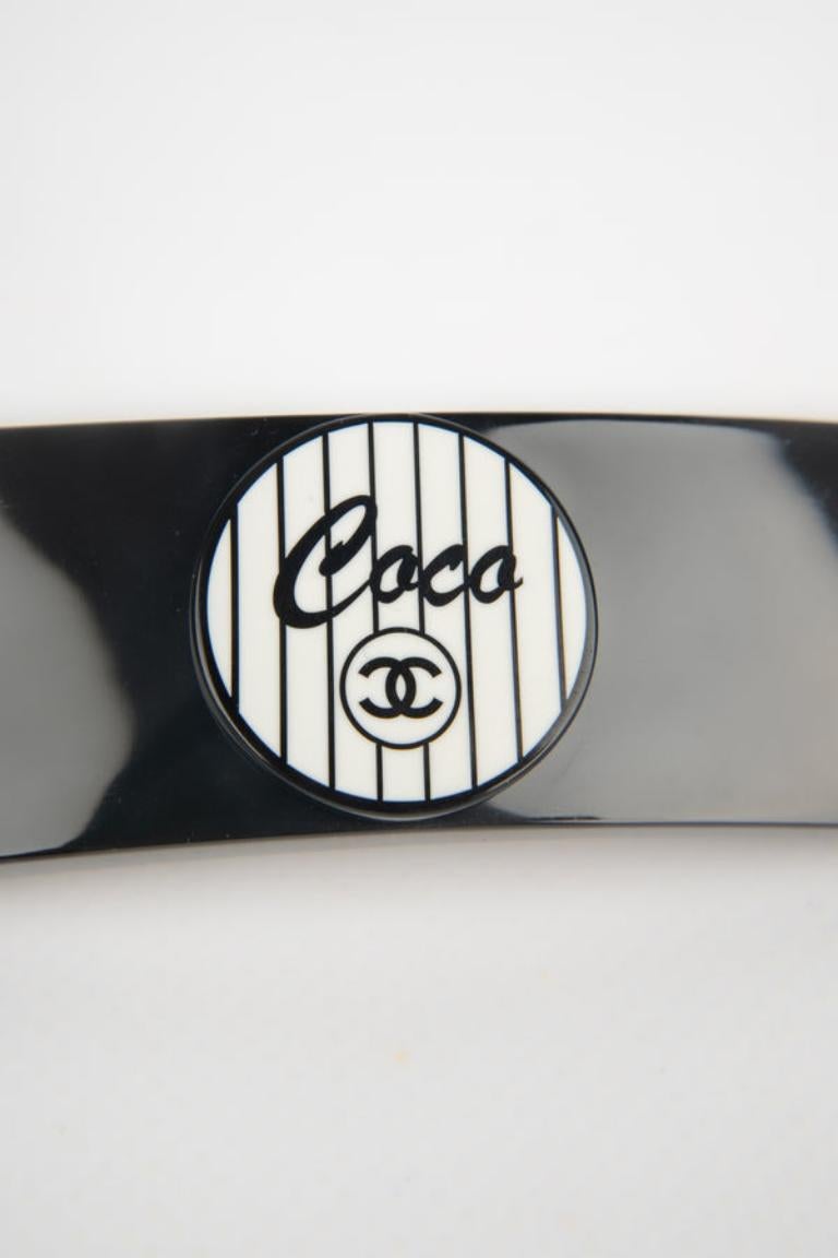 Chanel Black Bakelite Hair Clip 2006 For Sale 3