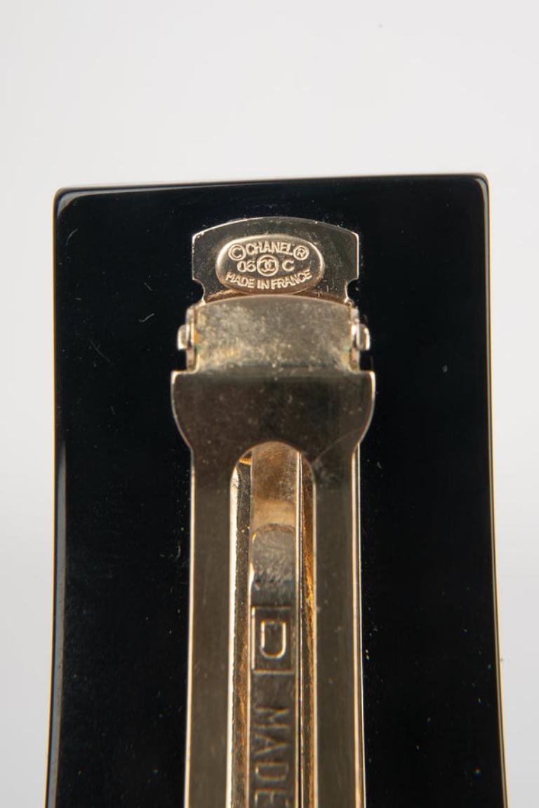 Chanel Black Bakelite Hair Clip 2006 For Sale 4