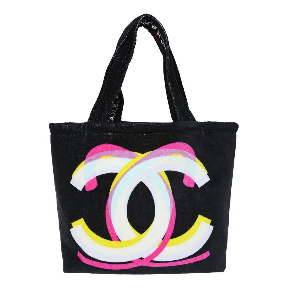 Chanel black beach bag 
CC logo on the front
measurements: 35 x 35 cm, 20 cm depth