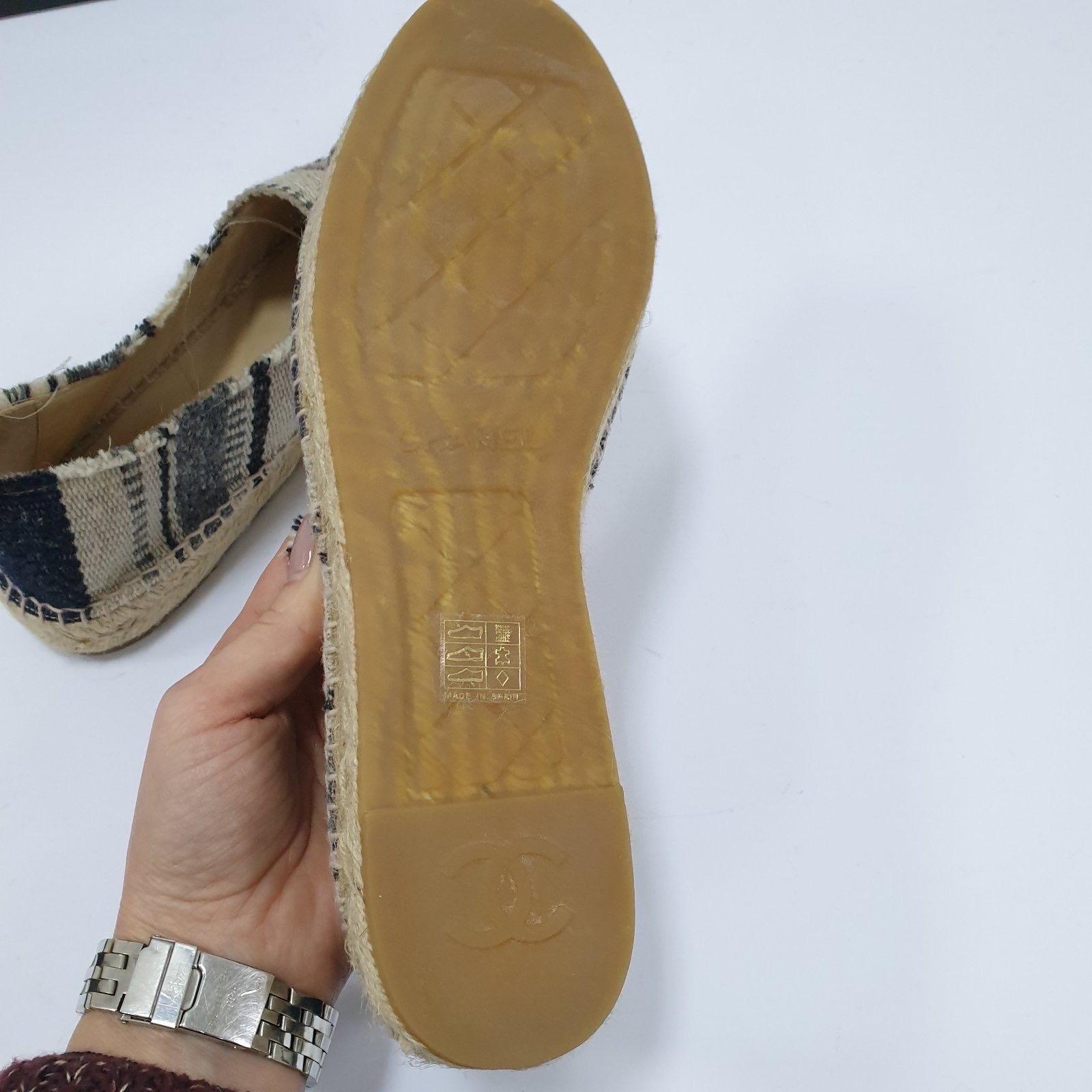 Chanel Black Beige Knit Fabric Striped Espadrille In New Condition For Sale In Krakow, PL