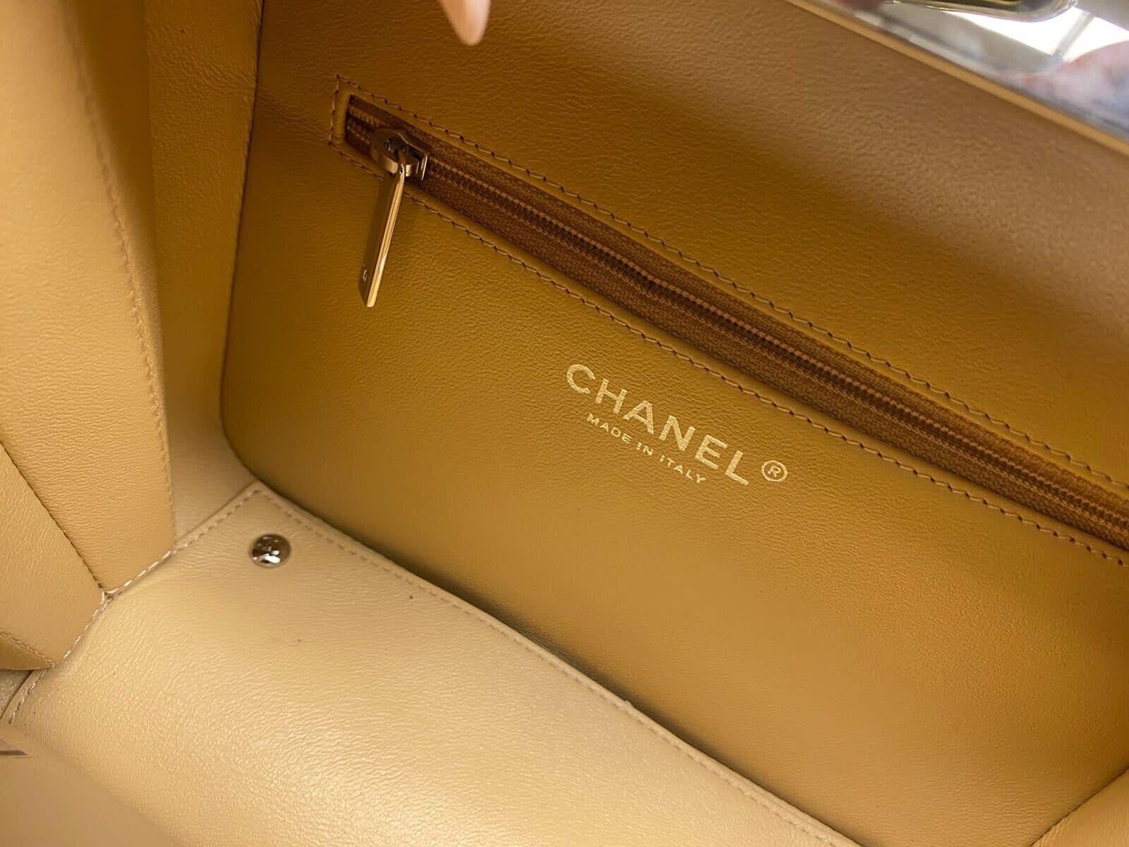 Chanel Black Beige Rattan Filigree CC Vanity Case Bag For Sale 7
