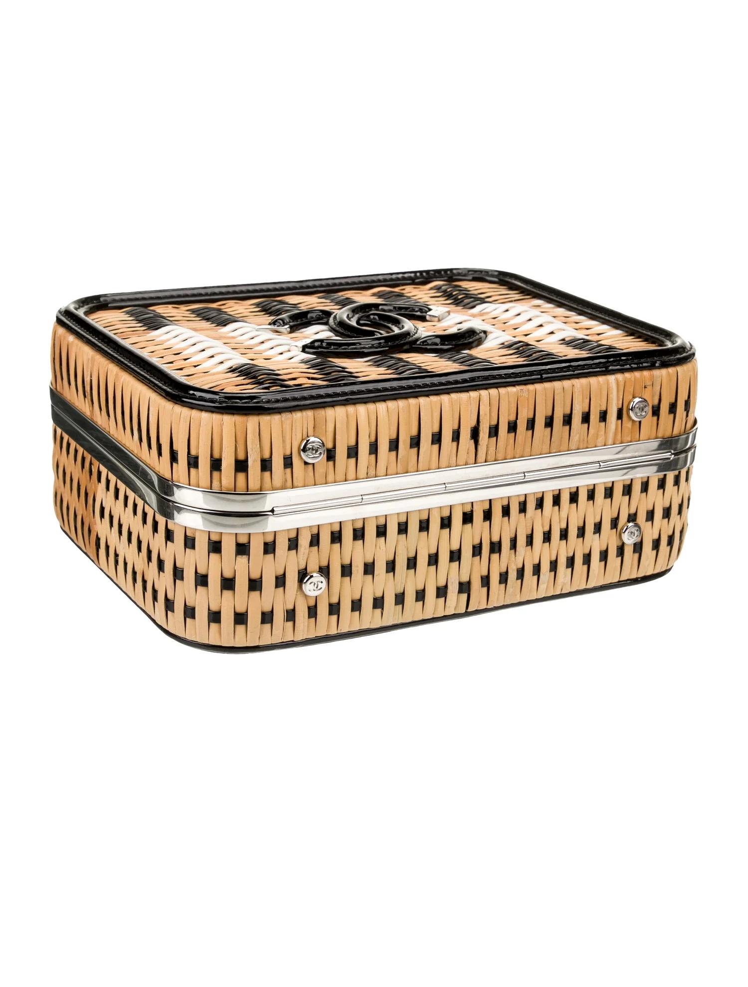 Women's Chanel Black Beige Rattan Filigree CC Vanity Case Bag For Sale