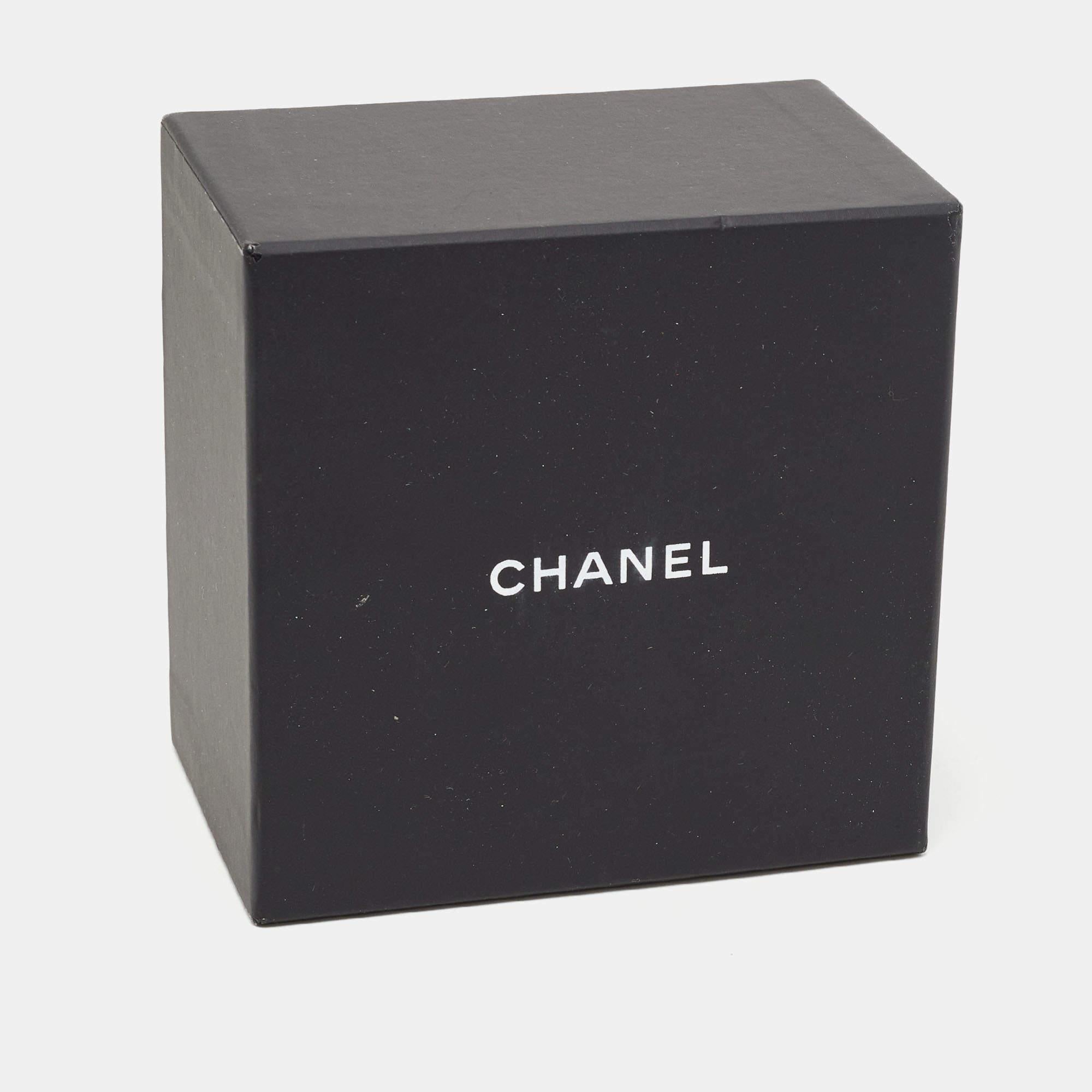 Women's Chanel Black/Beige Tweed CC Locket Necklace