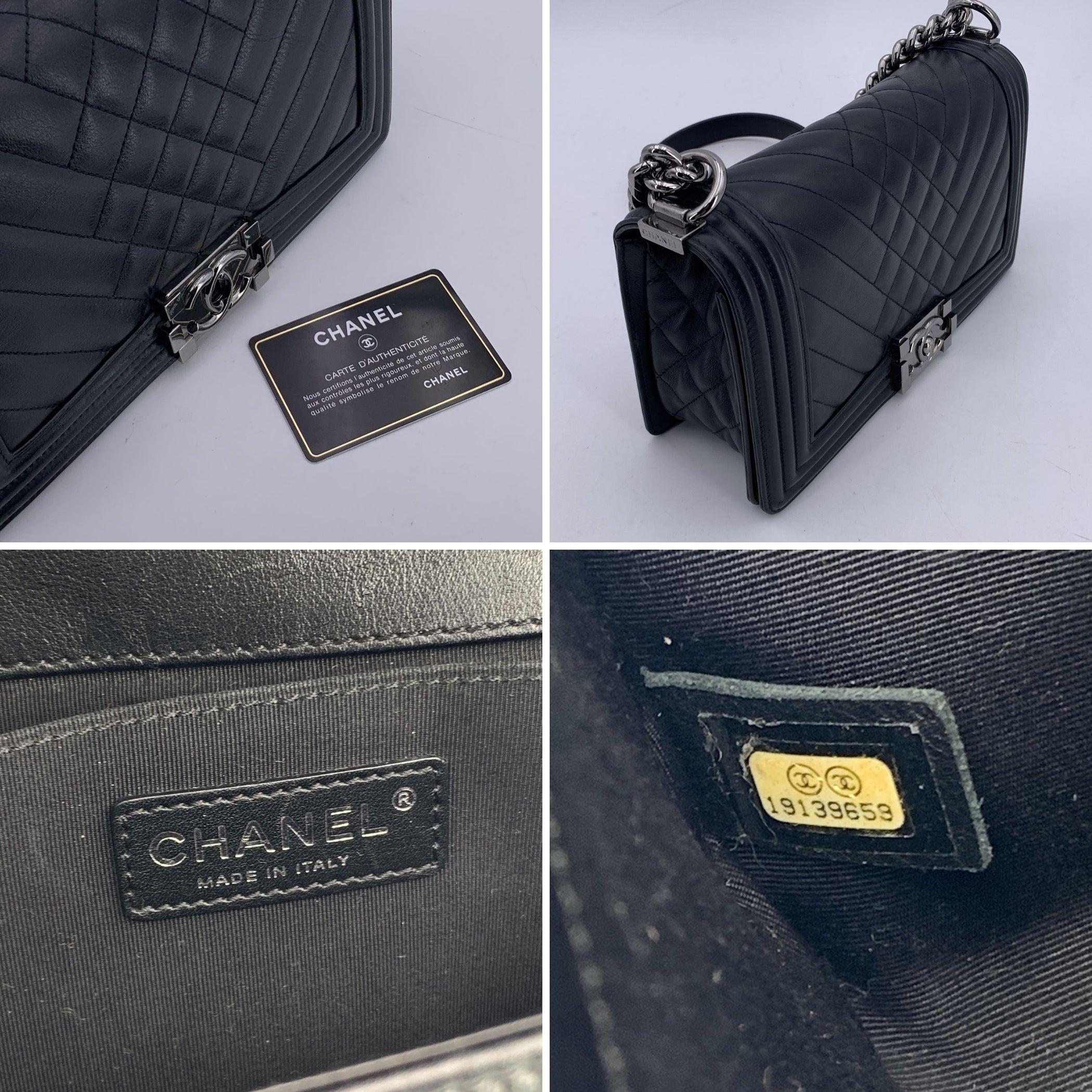 Chanel Black Bi-Quilted Leather Medium Boy Shoulder Bag 2