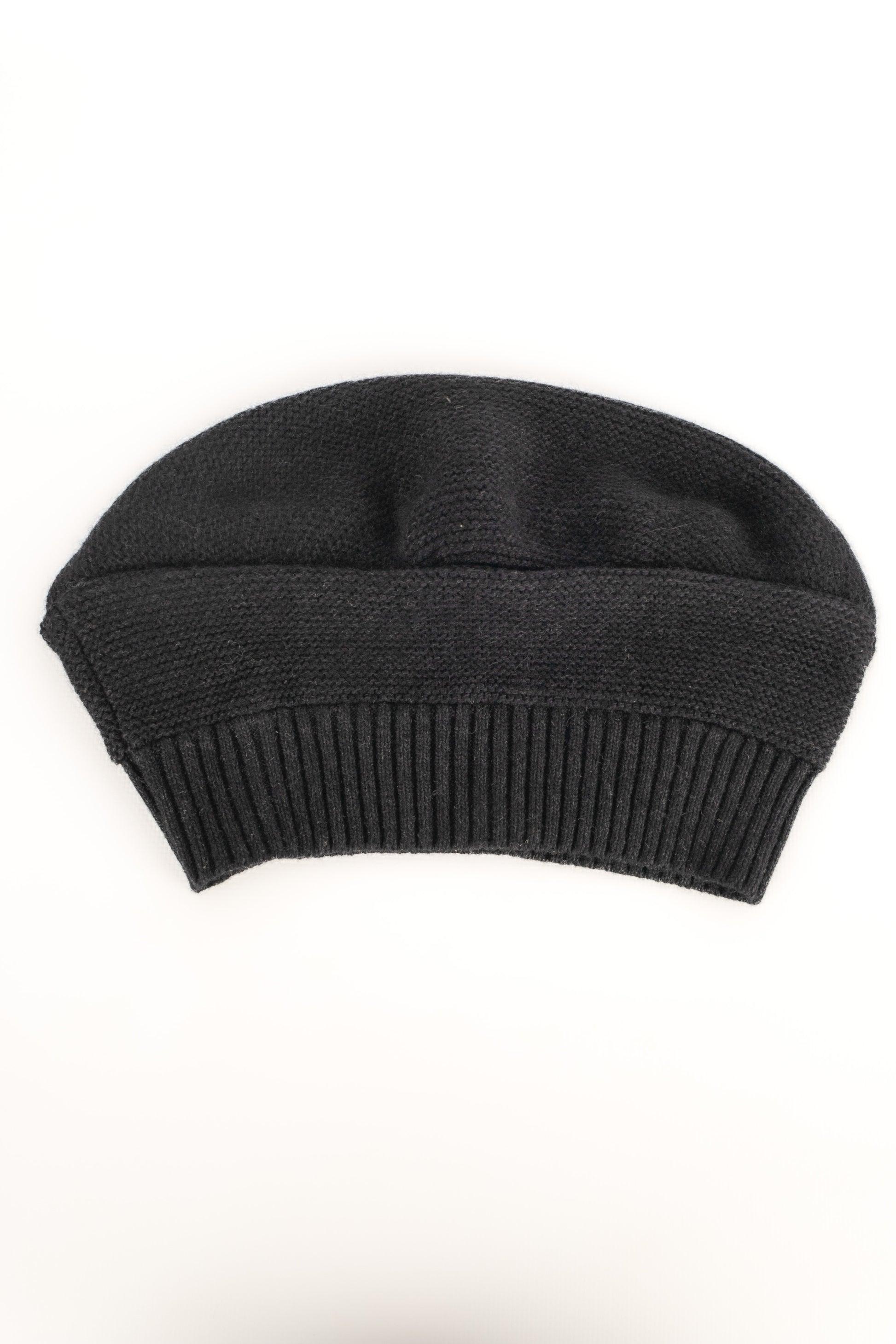 Chanel Black Blended Cashmereberet Hat, 2008 For Sale 1