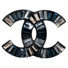 CHANEL black & blue 16S CC BAGUETTE CRYSTAL Brooch