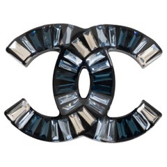 CHANEL black & blue 16S CC BAGUETTE CRYSTAL Brooch