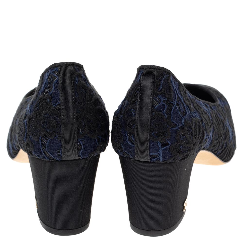 Chanel Black/Blue Lace and Fabric Cap Toe Block Heel Pumps Size 38.5 1