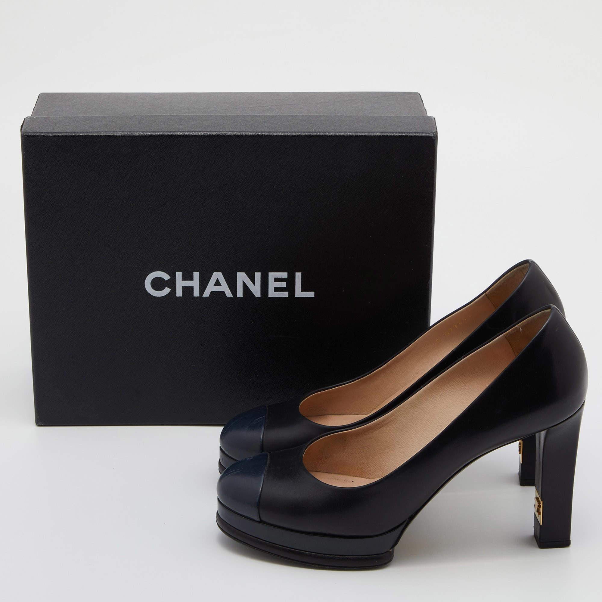 Chanel Black/Blue Leather Cap Toe Platform Pumps Size 40 5