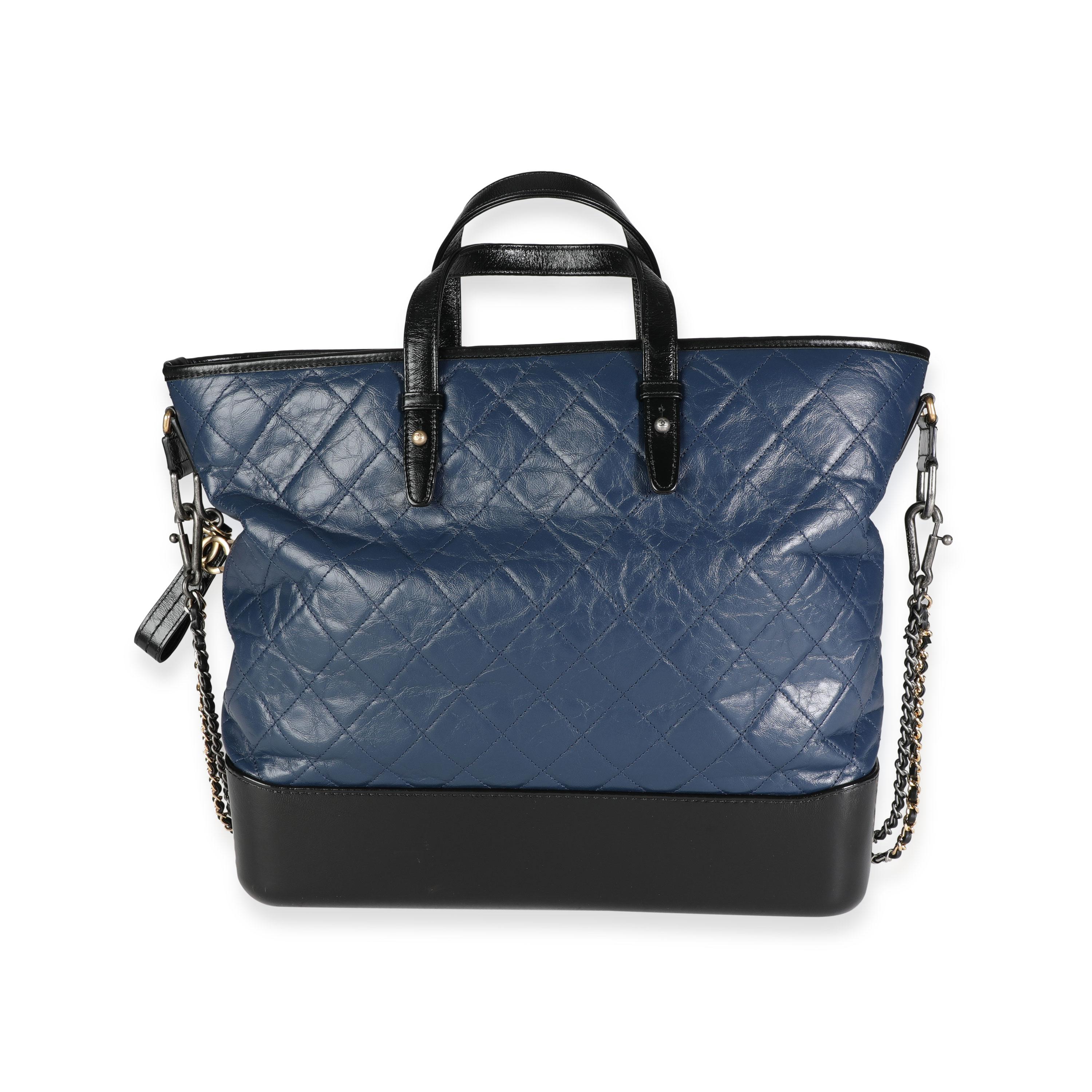 Noir Chanel - Grand sac cabas Gabrielle en cuir de veau matelassé noir et bleu en vente