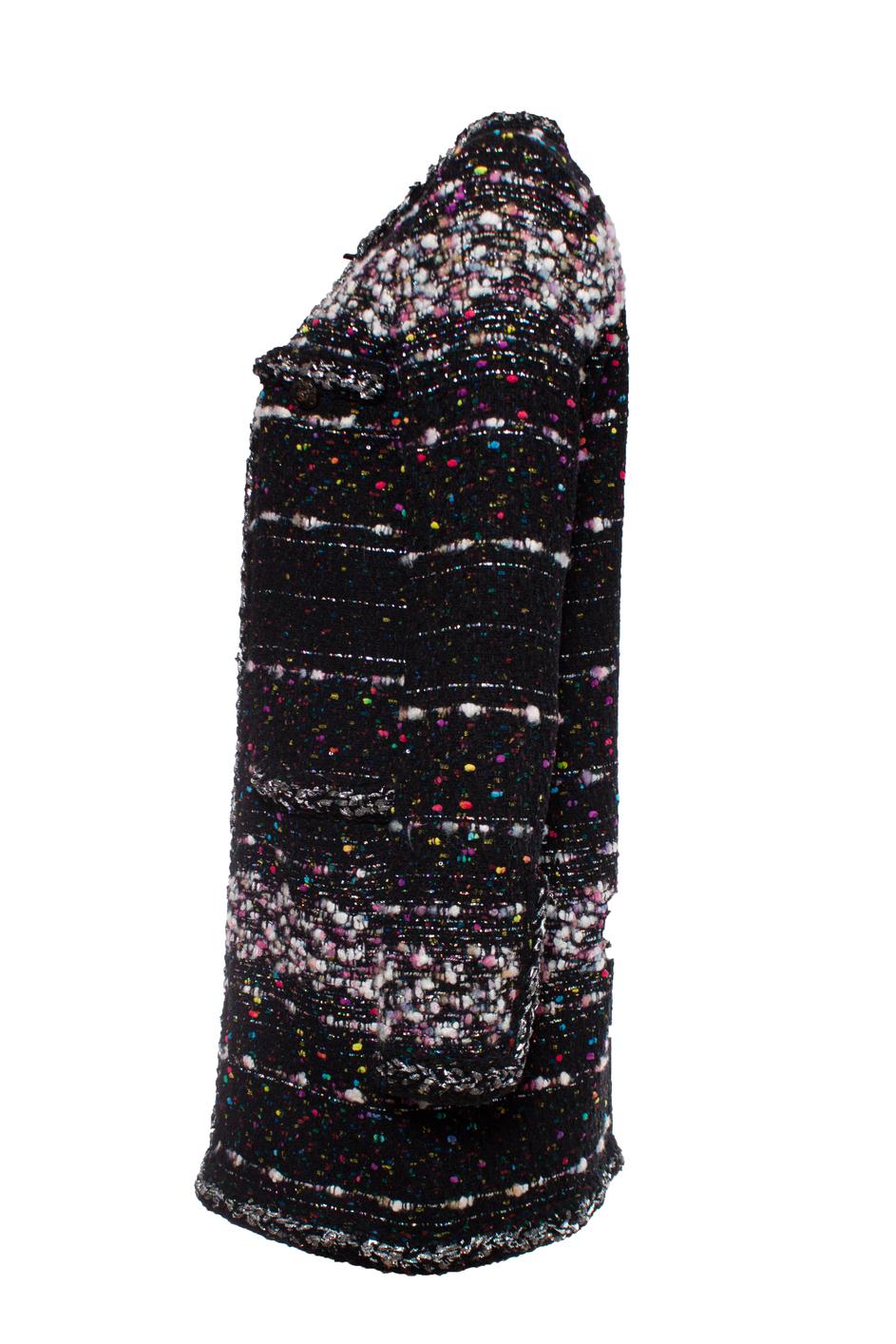 Chanel, cappotto in bouclè nero con trama multicolore In condizioni ottime in vendita a AMSTERDAM, NL