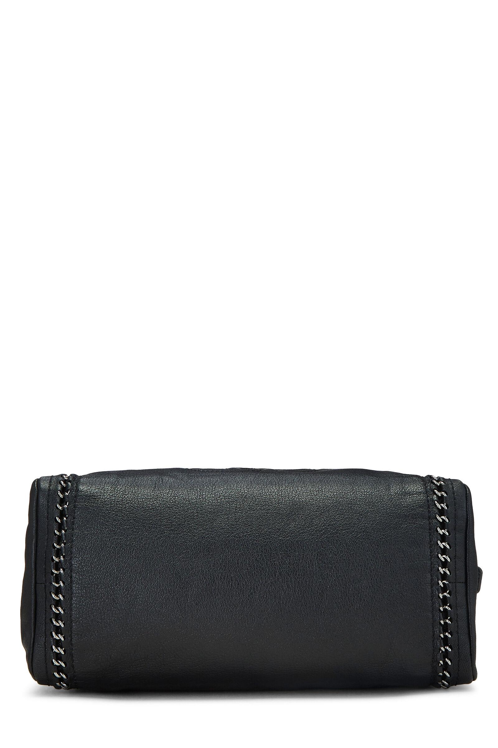 Women's or Men's Chanel Black Bowling Bag Luxury Ligne Leather Lambskin Medium Satchel For Sale